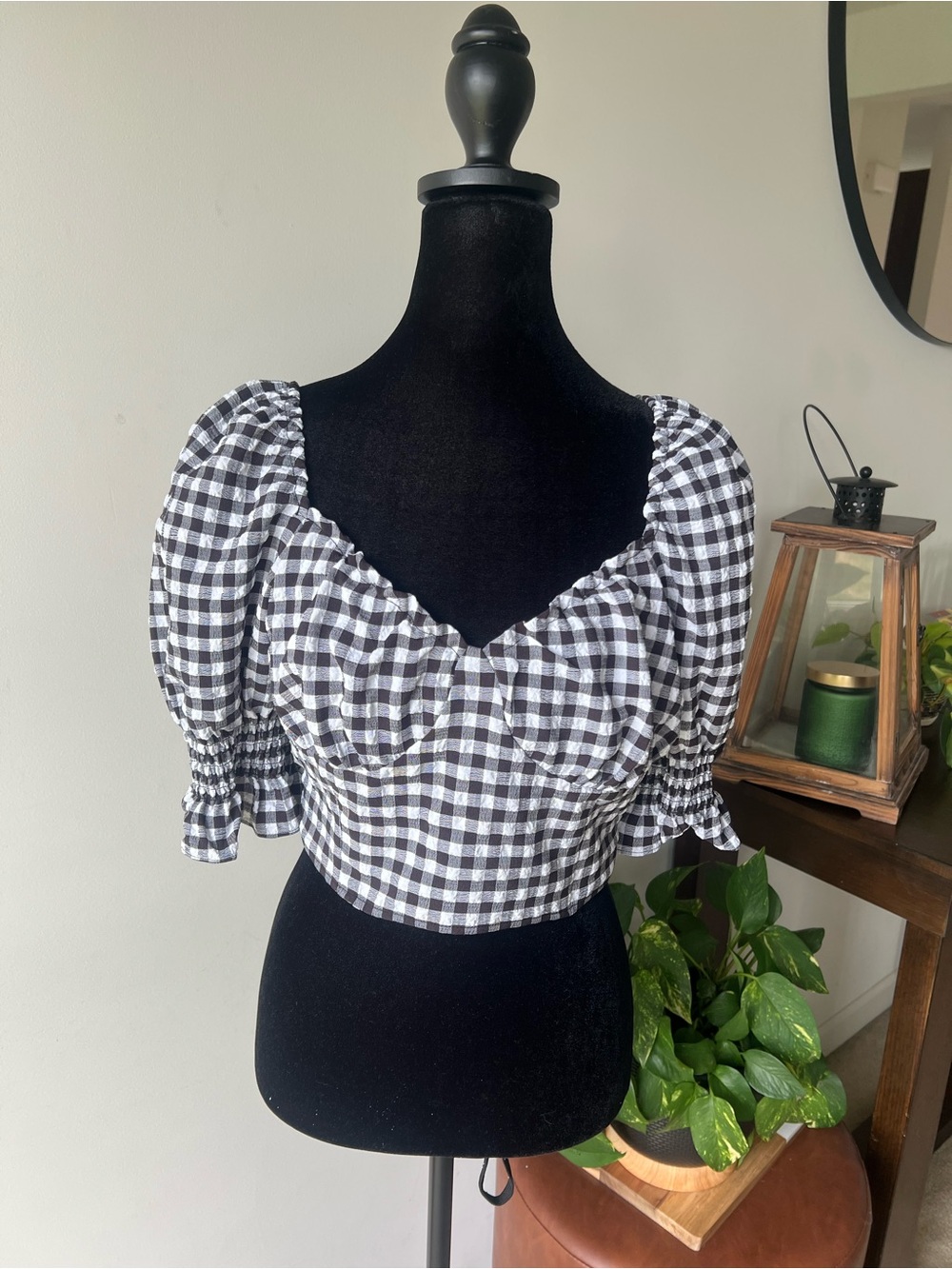 H&M Black & White Gingham Puff-Sleeve Crop Top